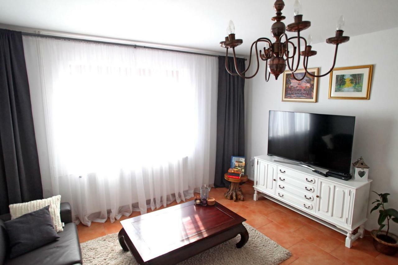 Villa Mons Aureus Popovac Екстериор снимка