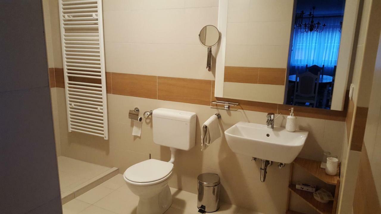 Villa Mons Aureus Popovac Екстериор снимка