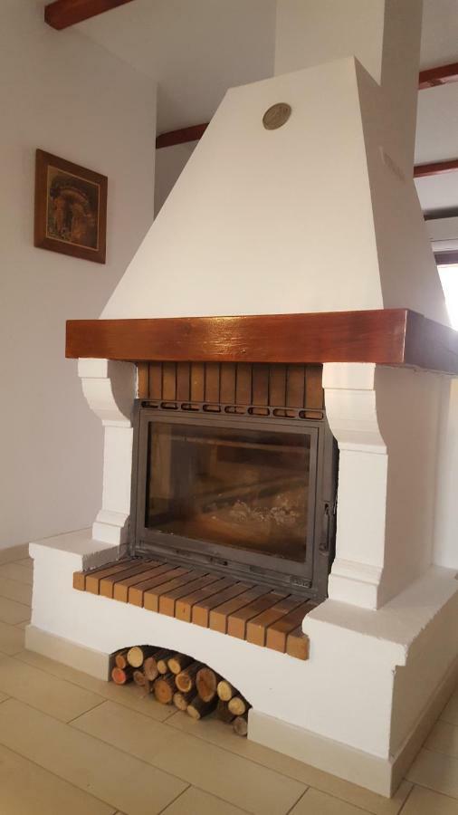 Villa Mons Aureus Popovac Екстериор снимка
