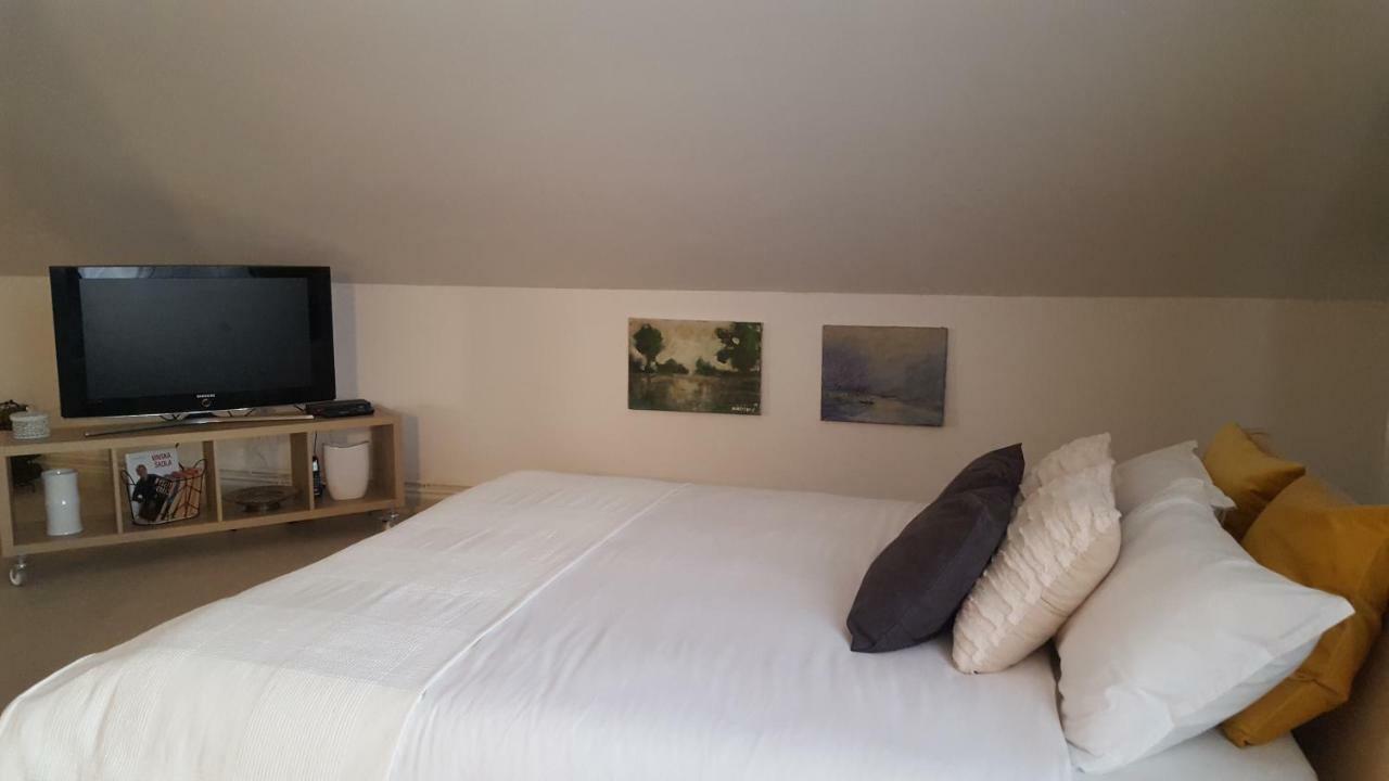 Villa Mons Aureus Popovac Екстериор снимка